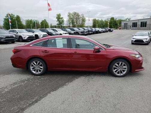 2021 Toyota Avalon XLE