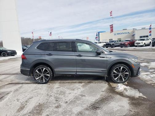 2022 Volkswagen Tiguan 2.0T SEL R-Line 4MOTION