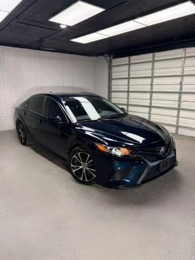 2019 Toyota Camry SE