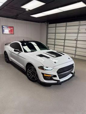 2021 Ford Mustang EcoBoost