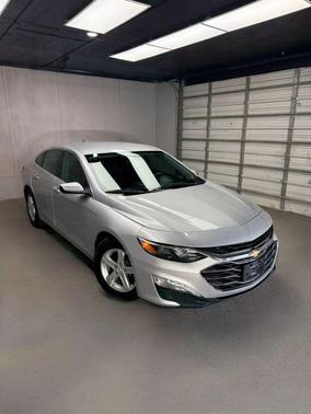 2022 Chevrolet Malibu FWD LT