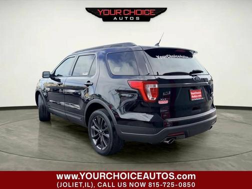 Black 2018 Ford Explorer XLT