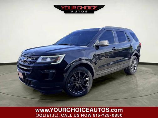 Black 2018 Ford Explorer XLT