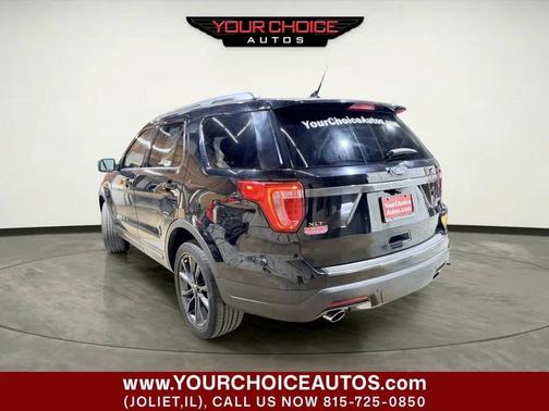 Black 2018 Ford Explorer XLT