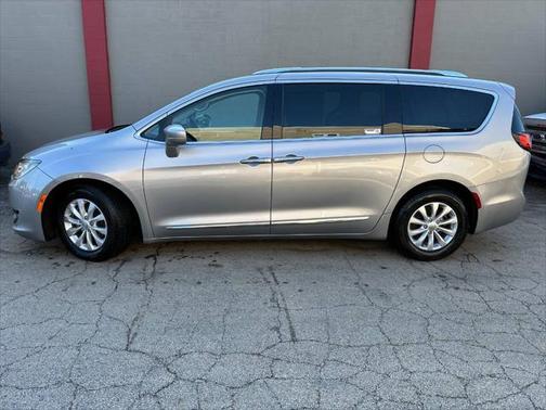 2018 Chrysler Pacifica Touring-L Plus
