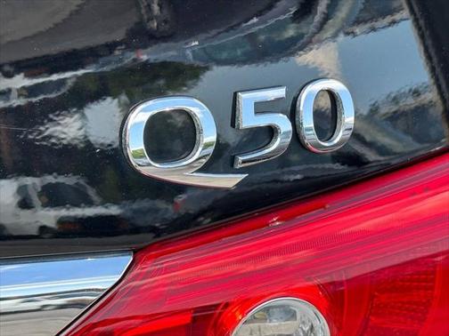 2015 INFINITI Q50 Premium