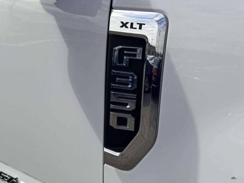 White 2019 Ford F-350 XLT