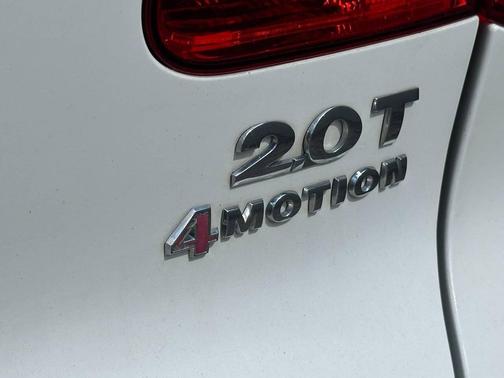 2011 Volkswagen Tiguan SEL