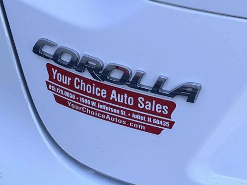 White 2021 Toyota Corolla LE