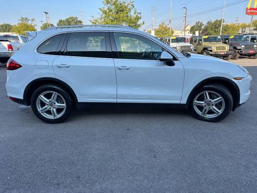 2014 Porsche Cayenne Platinum Edition