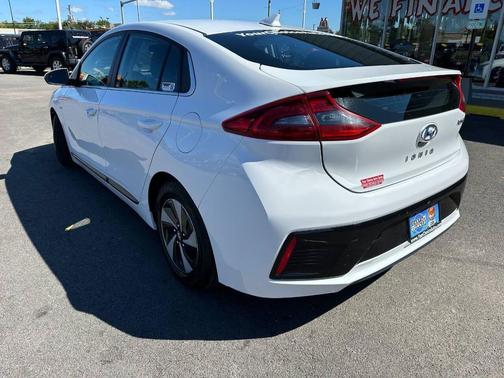 2018 Hyundai IONIQ Hybrid SEL