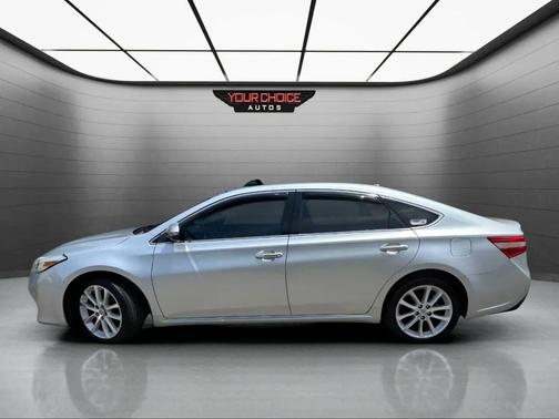 2013 Toyota Avalon XLE