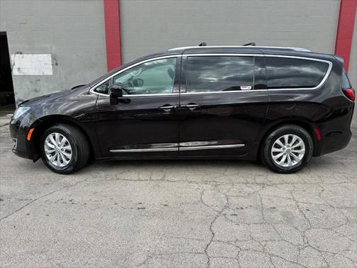2019 Chrysler Pacifica Touring L