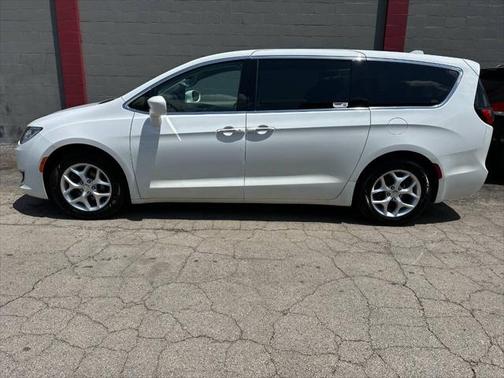 2018 Chrysler Pacifica Touring Plus