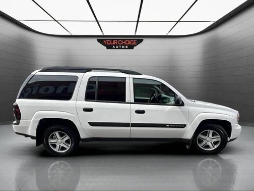2004 Chevrolet TrailBlazer EXT LS