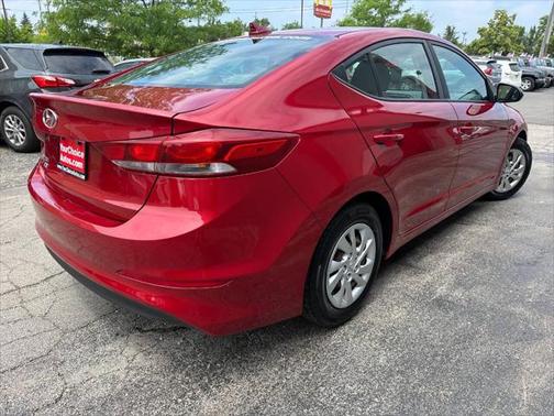 2017 Hyundai ELANTRA SE