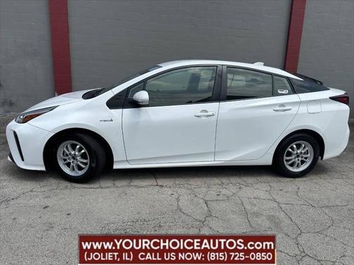2022 Toyota Prius LE