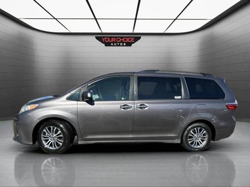 2019 Toyota Sienna XLE Premium