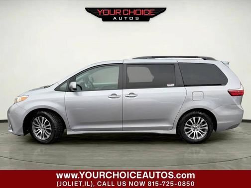 2018 Toyota Sienna XLE