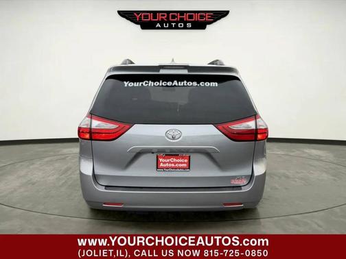 2018 Toyota Sienna XLE