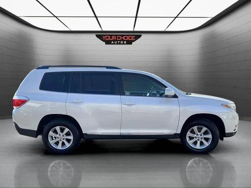 2012 Toyota Highlander SE