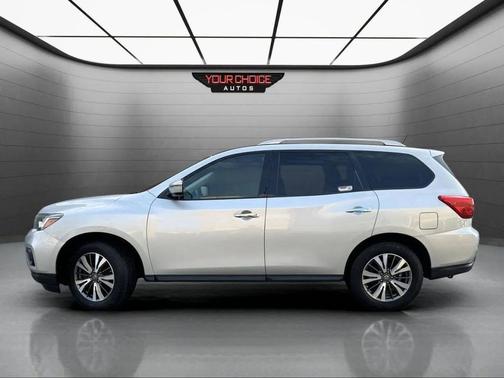 2018 Nissan Pathfinder SV