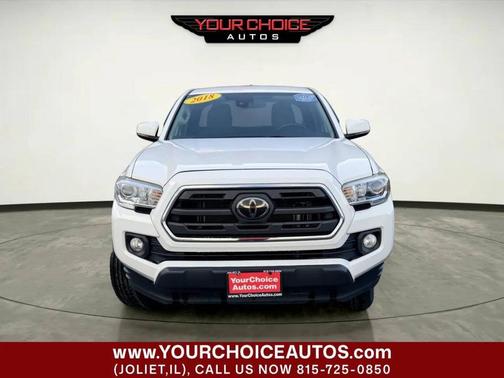 White 2018 Toyota Tacoma SR5