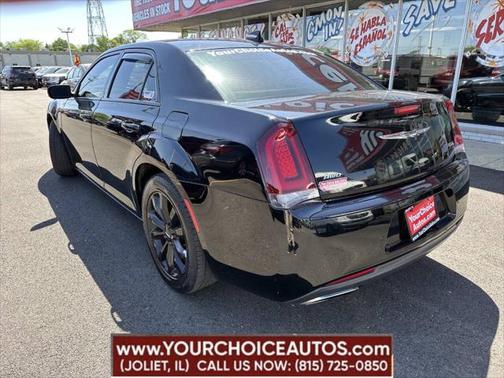 2016 Chrysler 300 S