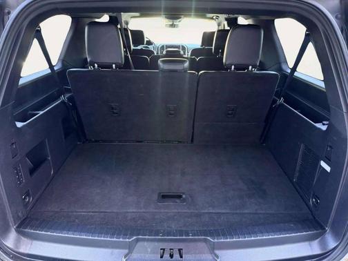 Silver 2018 Ford Expedition Max XLT