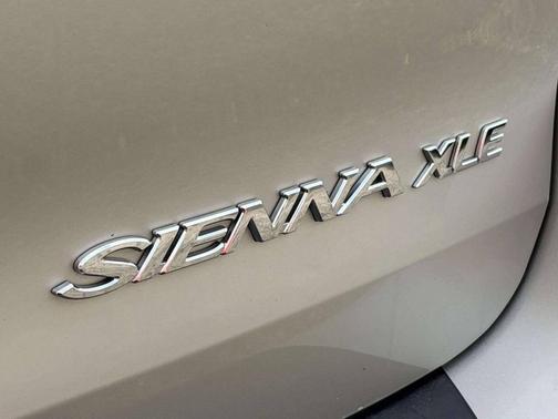 Silver Shadow Pearl 2008 Toyota Sienna XLE