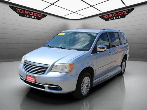 2012 Chrysler Town & Country Limited