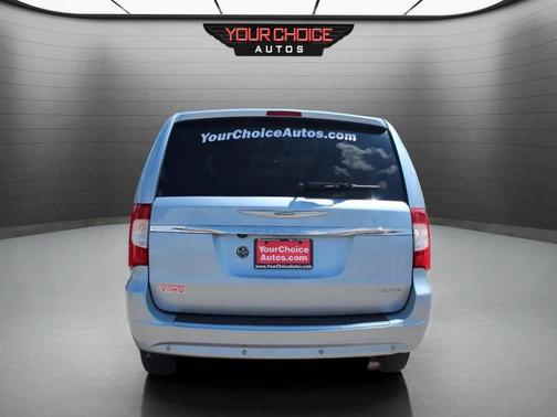 2012 Chrysler Town & Country Limited