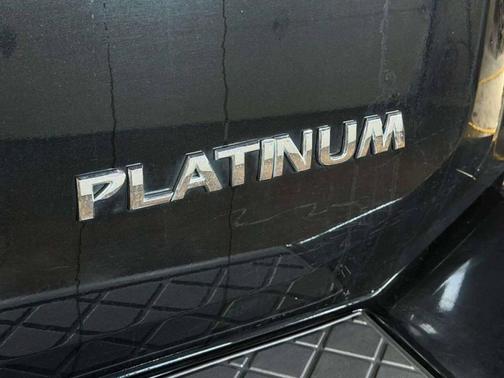 2015 Nissan Armada Platinum 4x4 4dr SUV