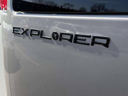 2021 Chevrolet Express 2500 LS