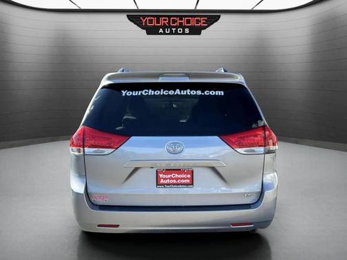 2013 Toyota Sienna LE