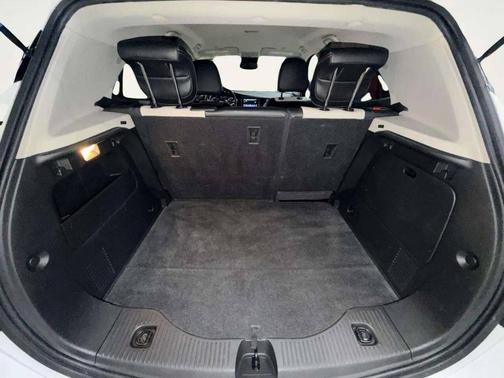 Summit White 2018 Buick Encore Preferred