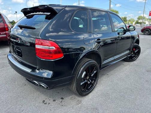 2010 Porsche Cayenne GTS
