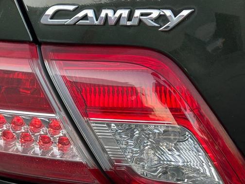 2010 Toyota Camry LE