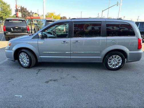 2015 Chrysler Town & Country Limited