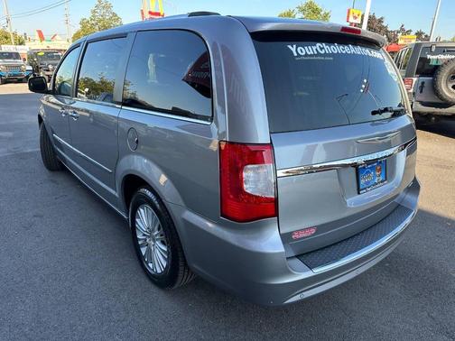 2015 Chrysler Town & Country Limited