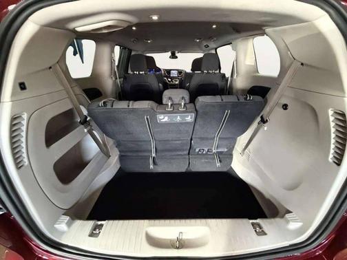 2019 Chrysler Pacifica Touring Plus