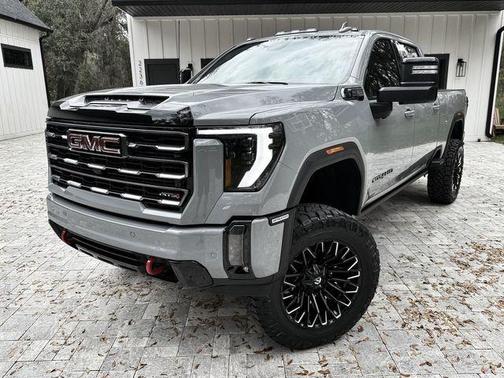 2024 GMC Sierra 2500 AT4