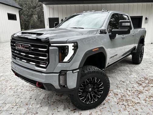 2024 GMC Sierra 2500 AT4