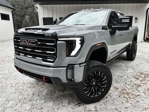 2024 GMC Sierra 2500 AT4