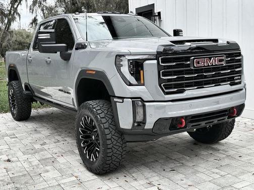 2024 GMC Sierra 2500 AT4