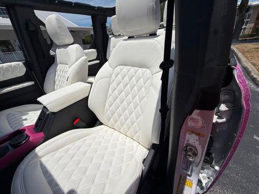 Oxford White 2025 Ford Bronco Big Bend