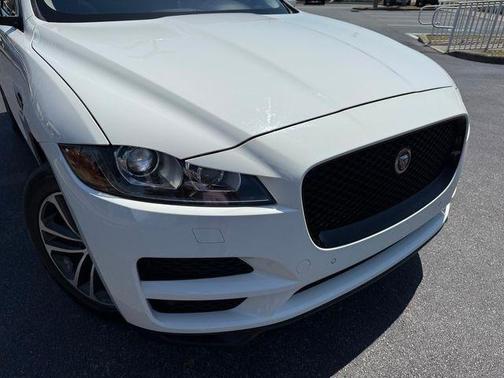 2017 Jaguar F-PACE 35t Premium
