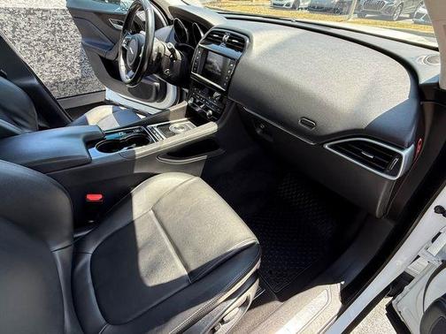 2017 Jaguar F-PACE 35t Premium
