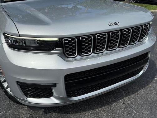 2022 Jeep Grand Cherokee L Summit