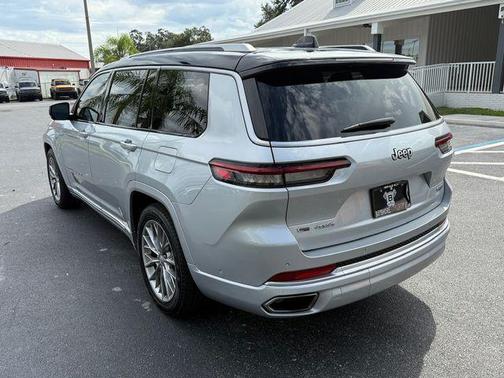 2022 Jeep Grand Cherokee L Summit